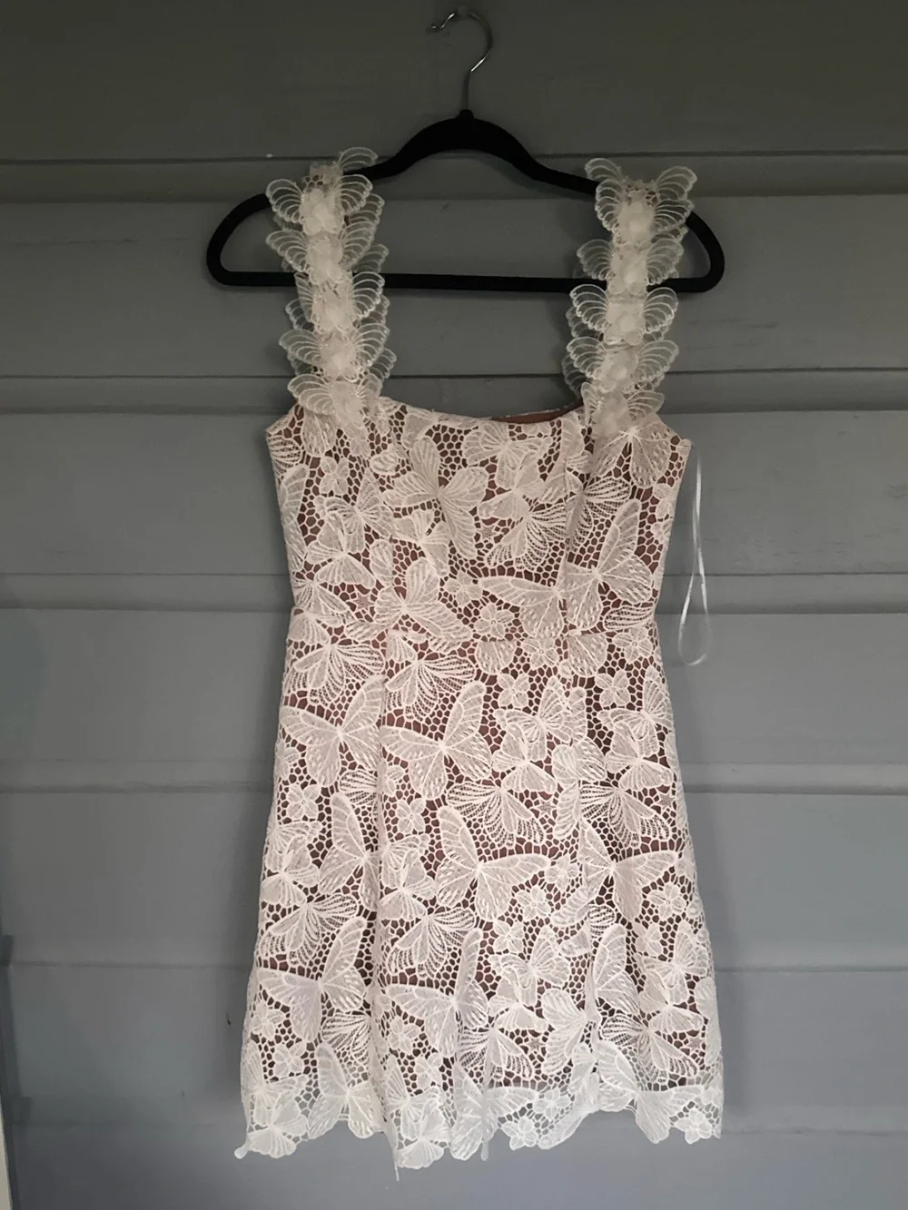 Elliatt Pine Dress - Picture 3 of 4